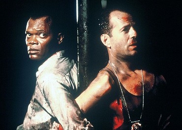 részlet Die Hard – Az élet mindig drága - Blu-ray