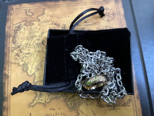 részlet A Gyűrűk Ura trilógia One Ring Limited Edition - 4K Ultra HD Blu-ray