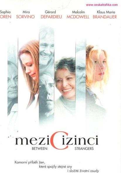 részlet Mezi cizinci - DVD pošetka