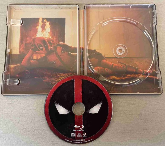 részlet Deadpool - Blu-ray Steelbook