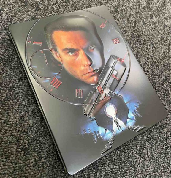 részlet Időzsaru - Blu-ray Steelbook